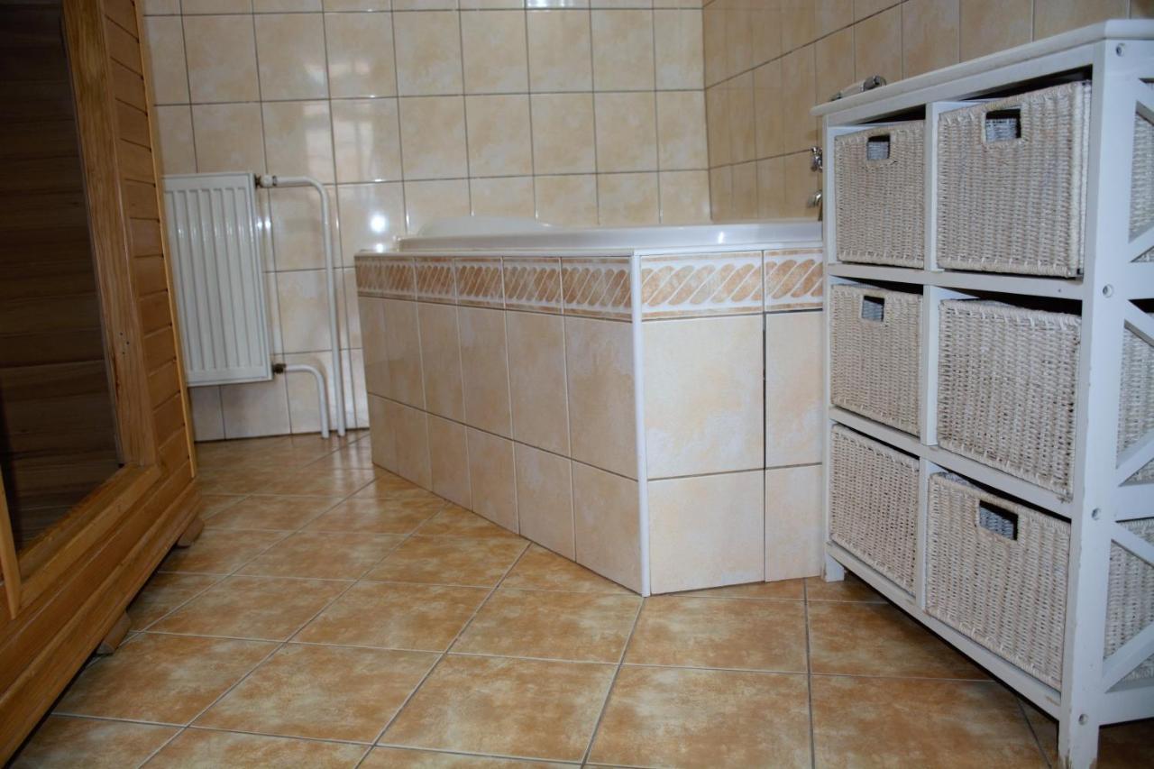 Na Konske Farme Apartment Malecov Luaran gambar